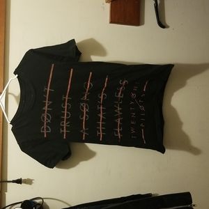 Twenty one pilots t shirt